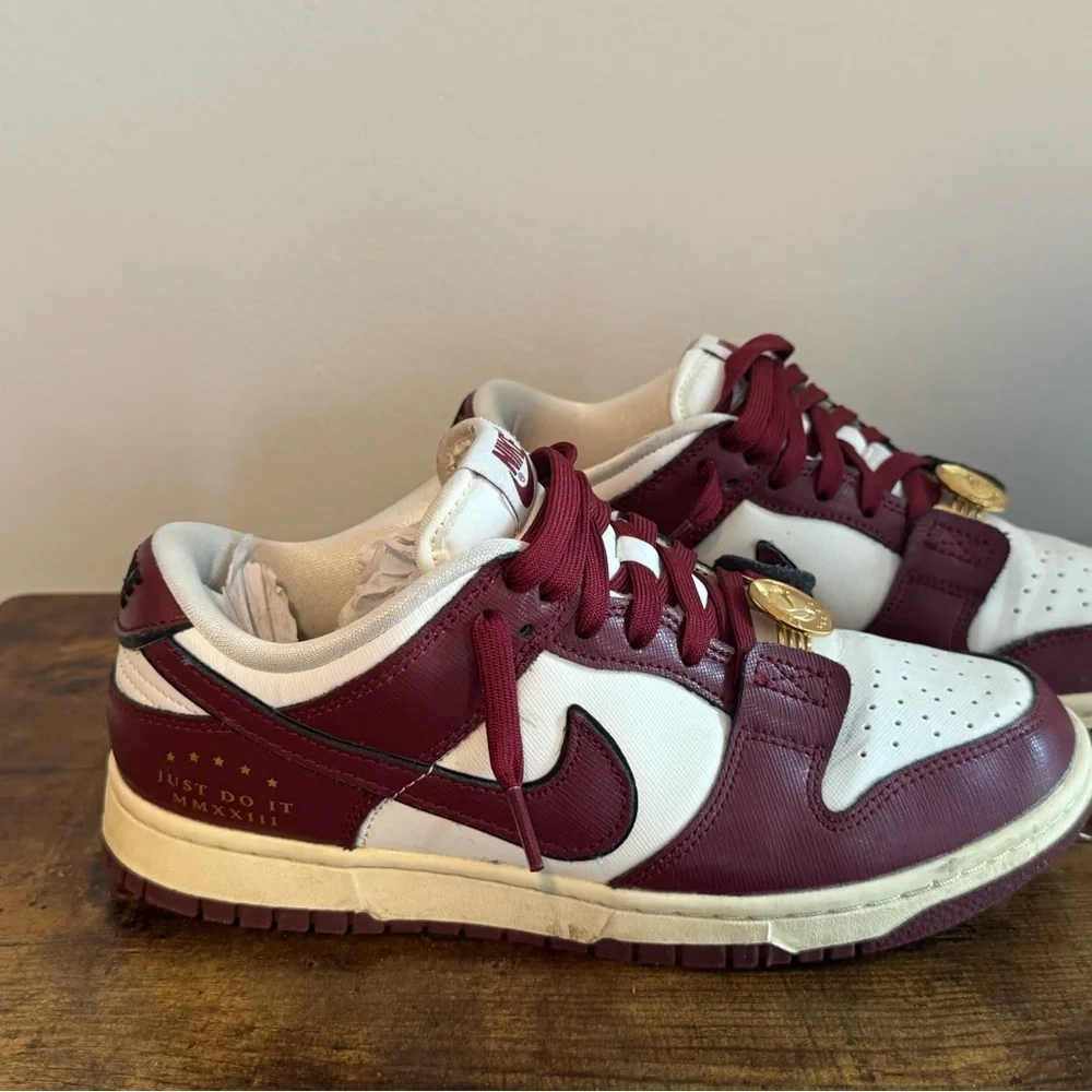 ❤️‍🔥❤️‍🔥 SE Sisterhood Nike Burgundy and White Low-Top Sneakers Size 8
